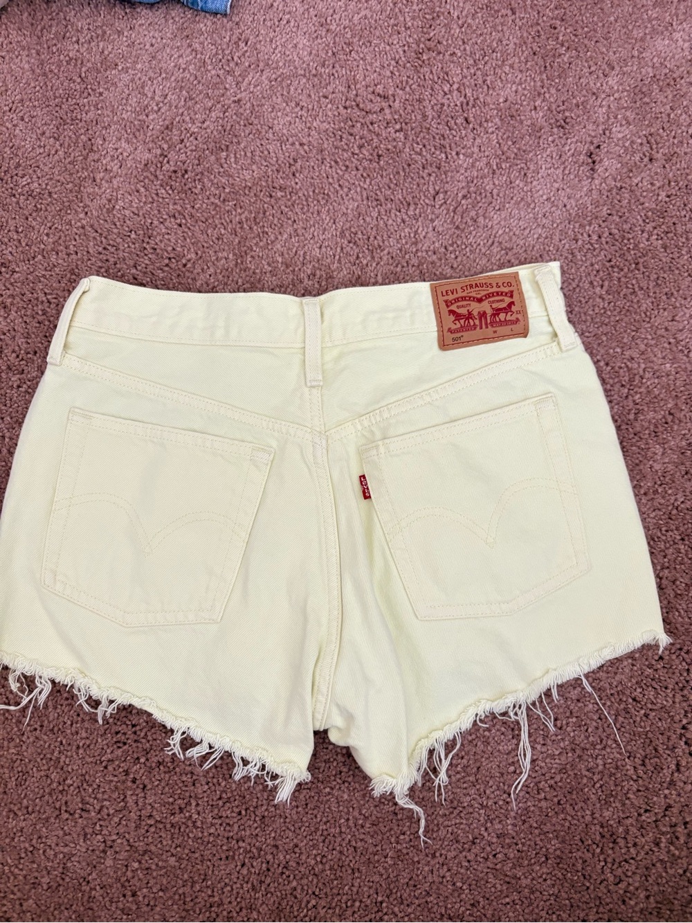 Levi's 501 Women's yellow High-Rise Frayed Denim Shorts